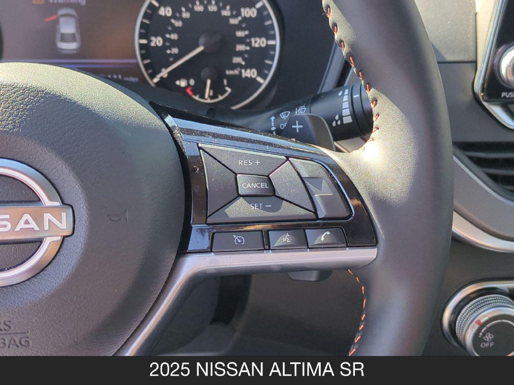 Used 2025 Nissan Altima 2.5 SR AWD/4WD image 18