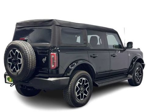 Used 2025 Ford Bronco Outer Banks AWD/4WD image 2