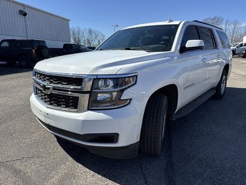 Used 2019 Chevrolet Suburban LT image 4