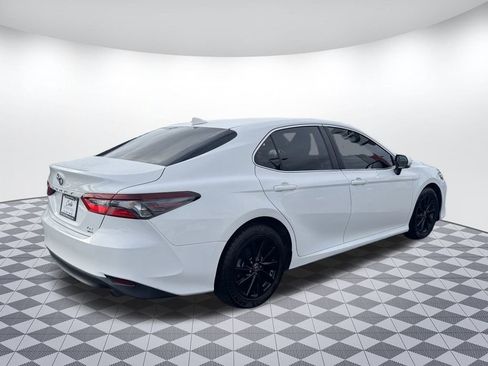 Used 2021 Toyota Camry LE w/ Cold Weather Package image 7