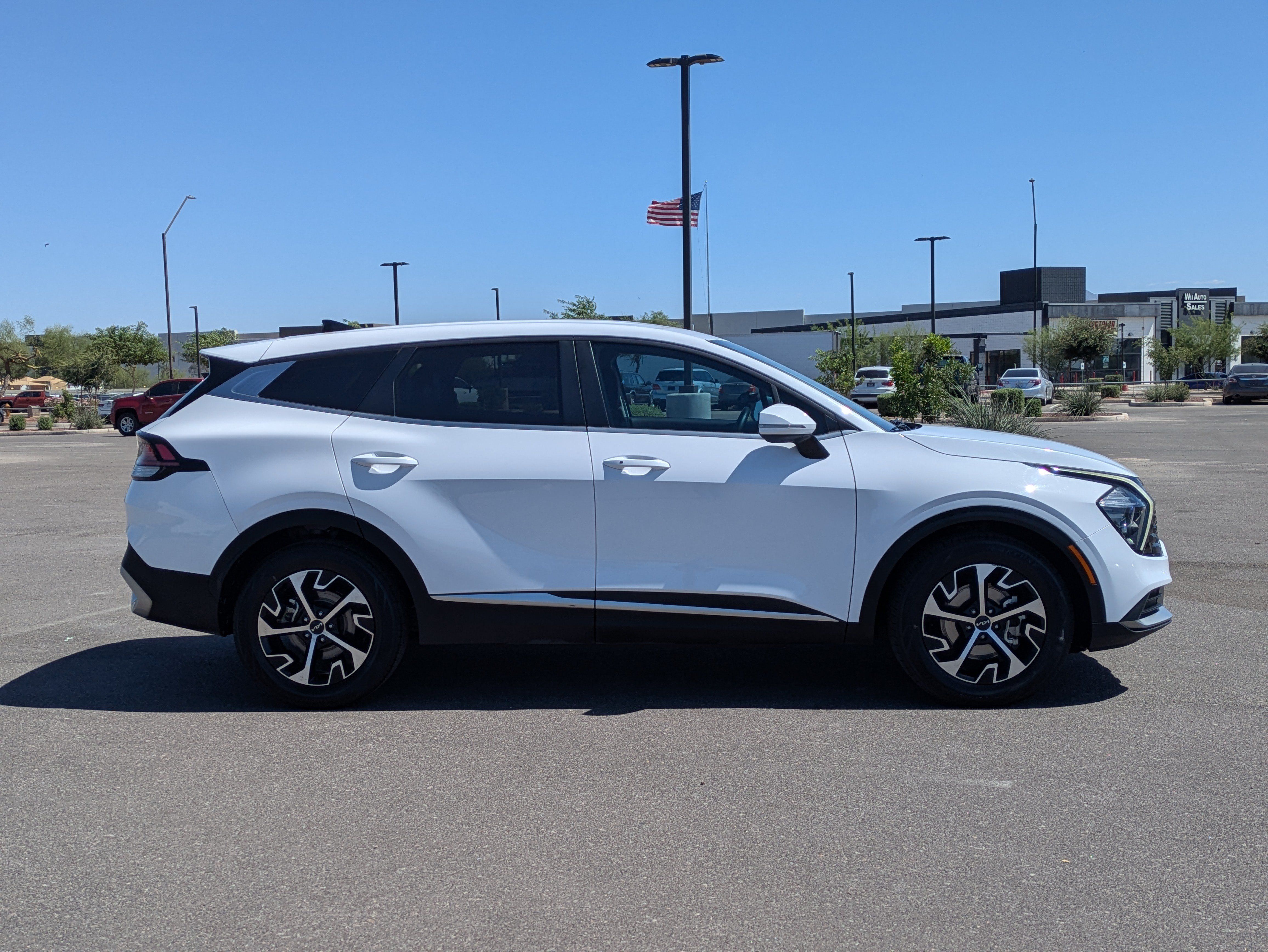 Used 2023 Kia Sportage EX FWD image 6