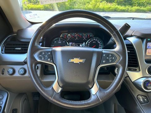 Used 2016 Chevrolet Tahoe LT w/ Luxury Package AWD/4WD image 13