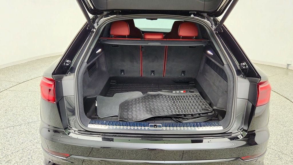 Used 2024 Audi SQ8 Premium Plus AWD/4WD image 22