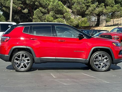 New 2026 Jeep Compass Limited image 3