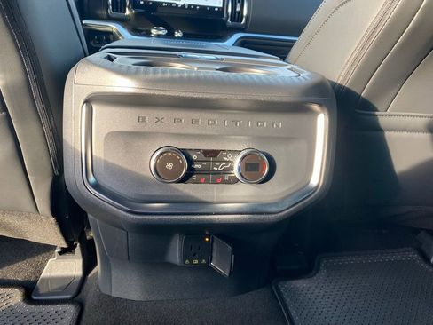 New 2026 Ford Expedition Platinum w/ Stealth Appearance Package AWD/4WD image 25