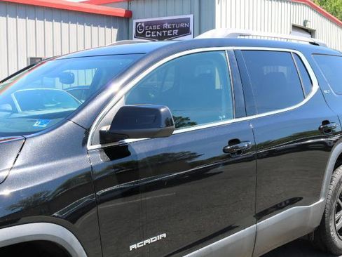 Used 2019 GMC Acadia SLT w/ LPO, Cargo Package FWD image 4