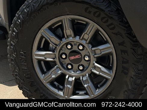 New 2026 GMC Sierra 1500 AT4X AWD/4WD image 9