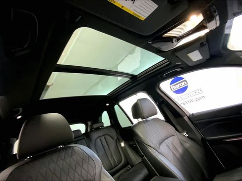 Used 2021 BMW X5 M50i image 14