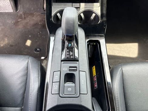 Used 2023 Toyota Prius XLE FWD image 19