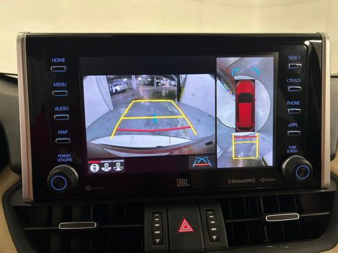 Used 2019 Toyota RAV4 Limited image 26