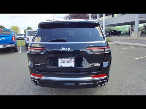 Used 2024 Jeep Grand Cherokee L Summit AWD/4WD image 7