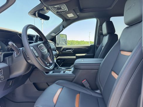 New 2026 GMC Sierra 2500 AT4 w/ AT4 Premium Plus Package AWD/4WD image 10