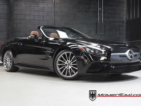 Used 2017 Mercedes-Benz SL 550 image 1