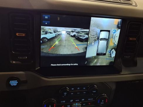 Used 2022 Ford Bronco Badlands w/ Sasquatch Package AWD/4WD image 7
