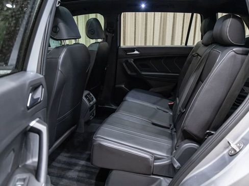 Used 2023 Volkswagen Tiguan SE R-Line FWD image 12