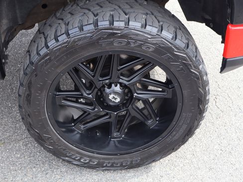 Used 2023 GMC Sierra 1500 Elevation w/ Preferred Package image 13