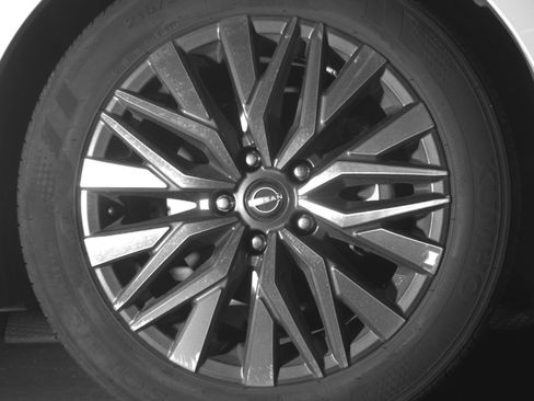 Used 2025 Nissan Altima 2.5 SV image 13