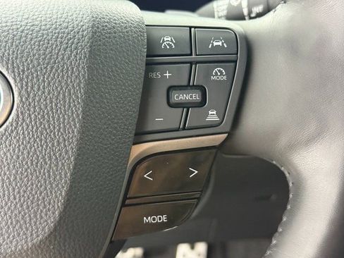 Used 2025 Toyota Camry XSE image 12