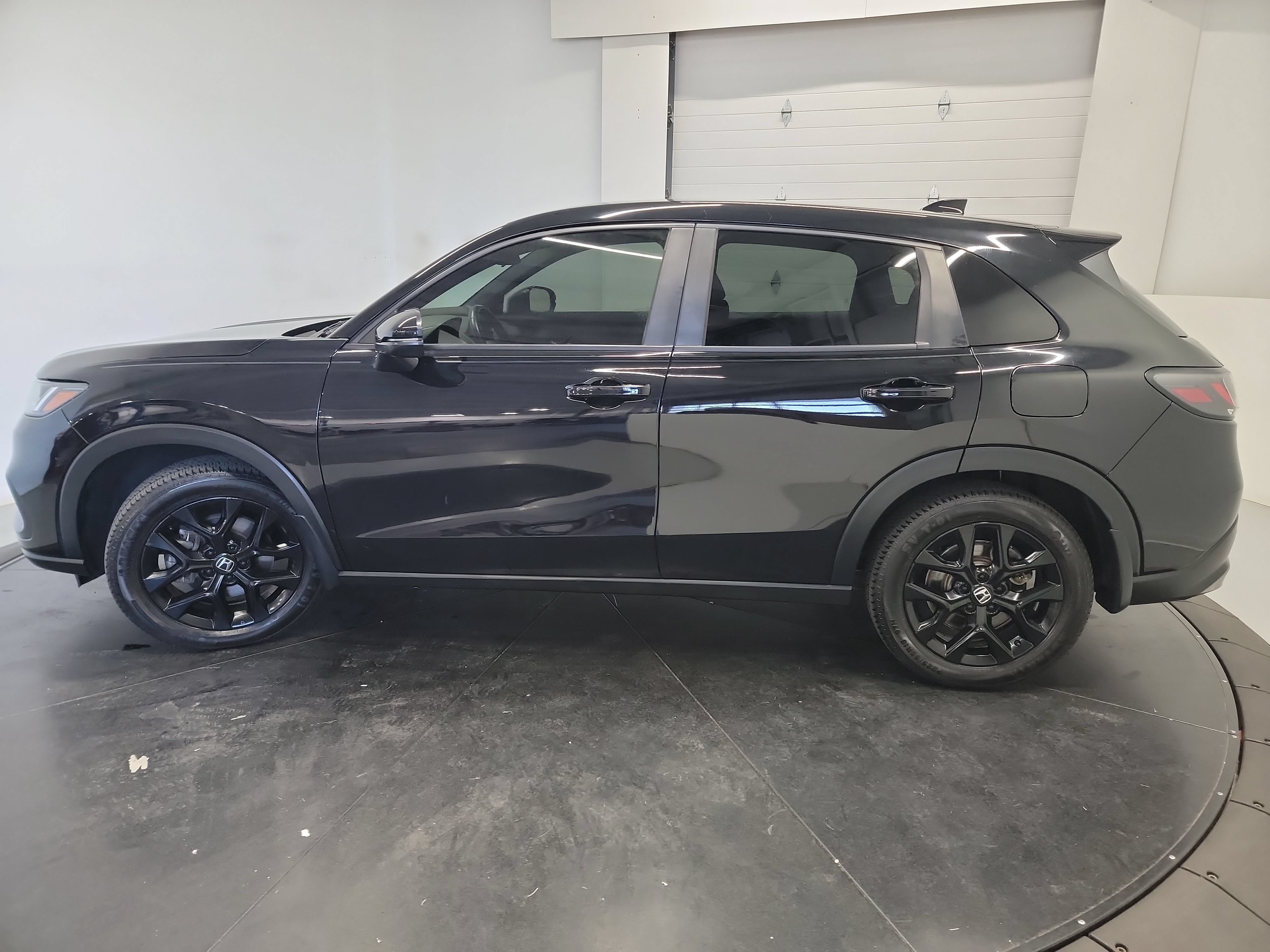 Used 2023 Honda HR-V Sport image 5