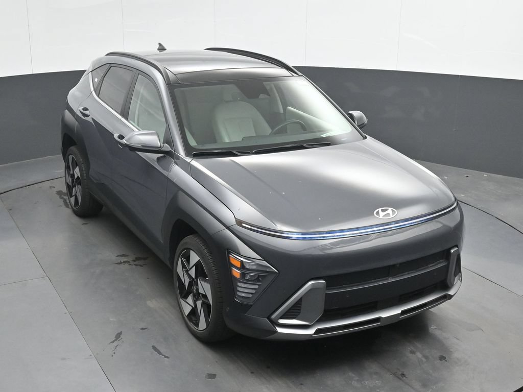 Certified 2025 Hyundai Kona Limited AWD/4WD image 32