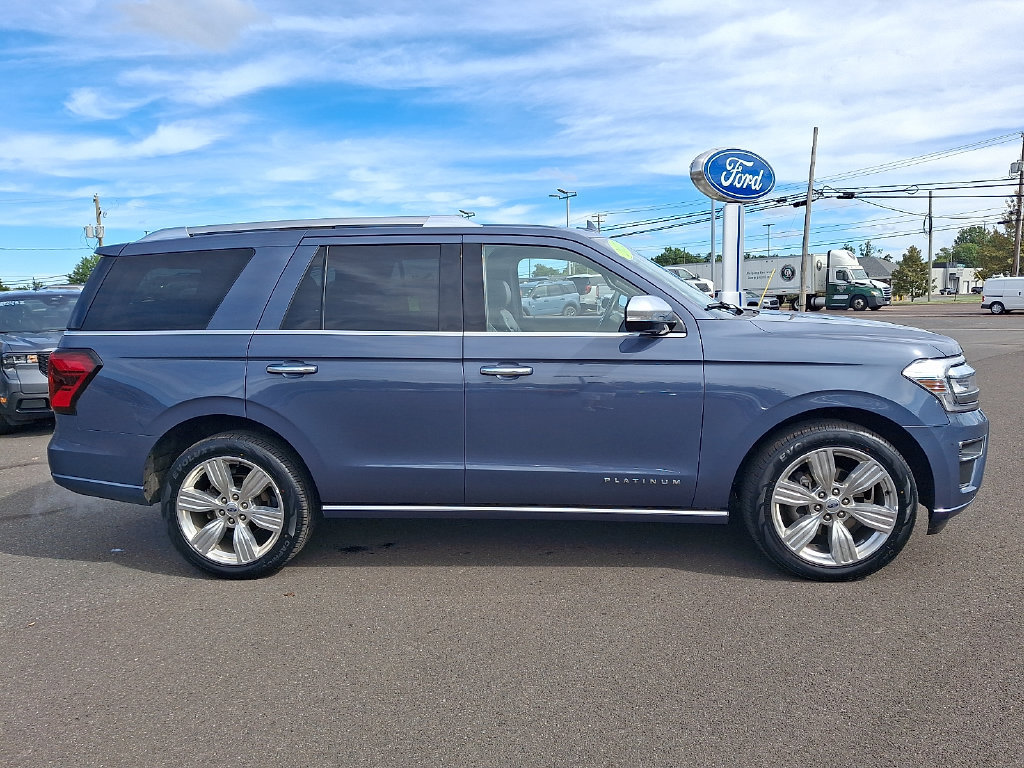 Used 2022 Ford Expedition Platinum AWD/4WD image 10
