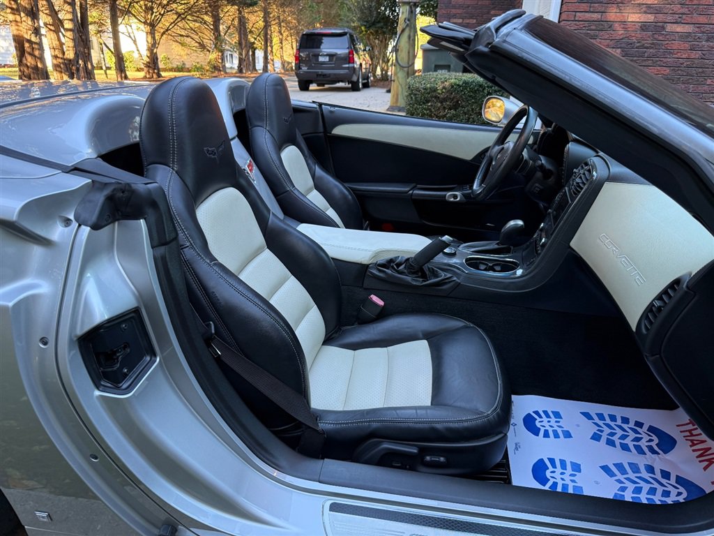 Used 2008 Chevrolet Corvette Convertible w/ Preferred Equipment Group RWD image 60