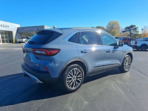 New 2025 Ford Escape SE w/ PHEV Premium Package FWD image 6