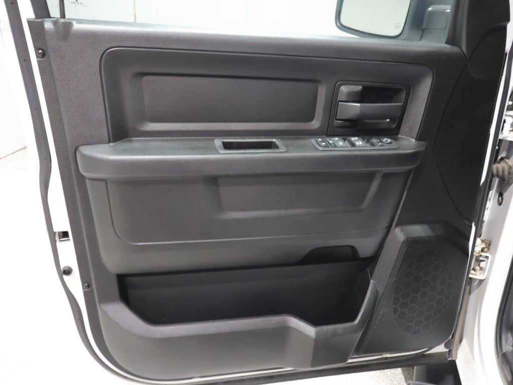 Used 2019 RAM 1500 Express AWD/4WD image 14