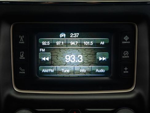 Used 2016 Jeep Grand Cherokee Laredo AWD/4WD image 22