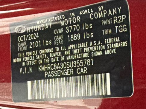 Used 2025 Hyundai Venue SEL FWD image 12
