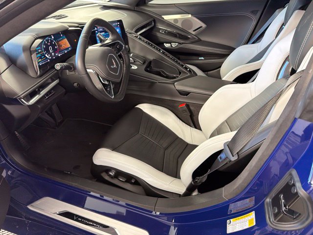 Used 2025 Chevrolet Corvette Stingray Premium Conv w/ Z51 Performance Package RWD image 14