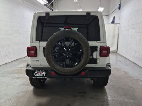 Used 2021 Jeep Wrangler Unlimited Sahara w/ Cold Weather Group AWD/4WD image 8