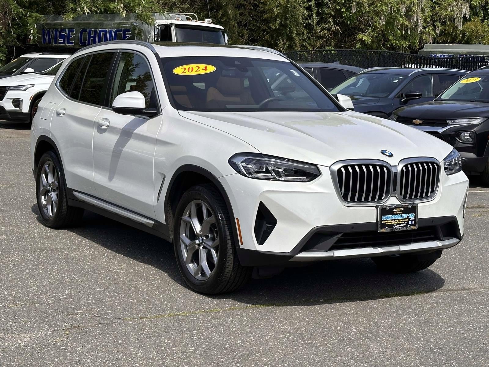 Used 2024 BMW X3 xDrive30i w/ Convenience Package AWD/4WD image 5