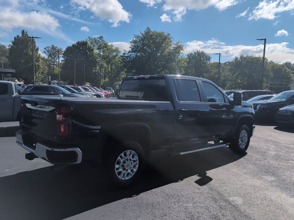 Used 2024 Chevrolet Silverado 2500 LT w/ Convenience Package AWD/4WD image 6
