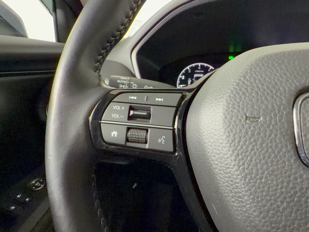 Used 2026 Honda HR-V EX-L image 18