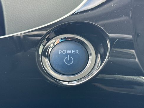 Used 2017 Toyota Prius Two image 22