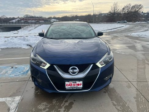 Used 2017 Nissan Maxima SR image 3