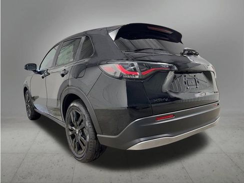 New 2026 Honda HR-V Sport image 3