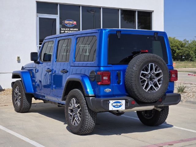 Certified 2024 Jeep Wrangler Unlimited Sahara w/ Technology Group AWD/4WD image 5