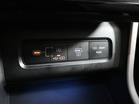 Used 2025 Hyundai Tucson Limited AWD/4WD image 32