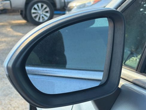 Used 2017 Chevrolet Cruze LT image 13