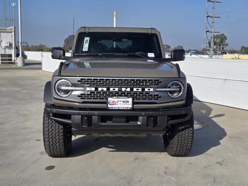 New 2025 Ford Bronco Badlands image 3