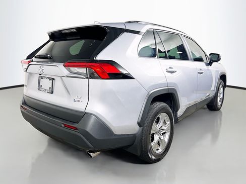 Used 2025 Toyota RAV4 LE AWD/4WD image 4