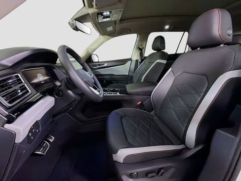 New 2026 Volkswagen Atlas Peak Edition AWD/4WD image 11