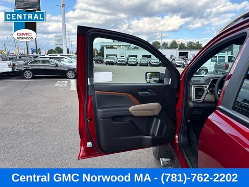 New 2026 GMC Canyon Denali AWD/4WD image 11