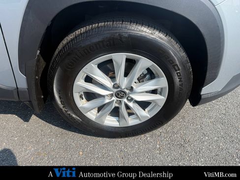 Used 2023 Toyota Corolla Cross LE w/ Moonroof Package AWD/4WD image 15