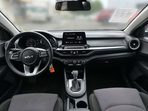 Used 2023 Kia Forte LXS image 11