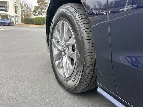 Used 2024 Toyota Sienna LE image 10