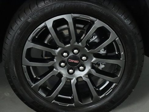 Used 2023 GMC Acadia Denali w/ Black Diamond Edition AWD/4WD image 12