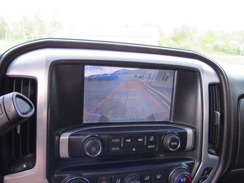 Used 2014 GMC Sierra 1500 SLT w/ SLT Crew Cab Value Package AWD/4WD image 23